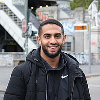 Portraitfoto des Streetworkers Youssef Sakran